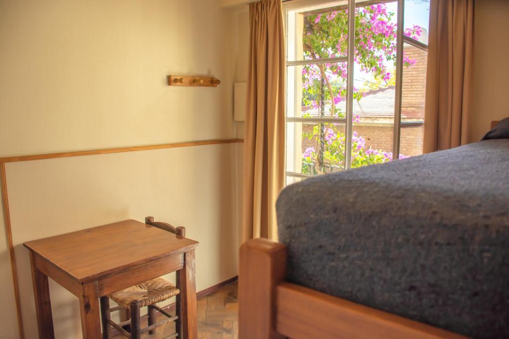 Alamo Hostel & Suites Mendoza Bagian luar foto