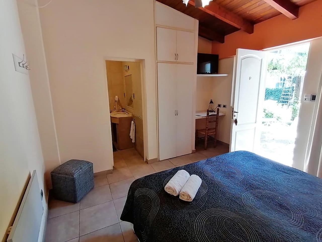 Alamo Hostel & Suites Mendoza Bagian luar foto