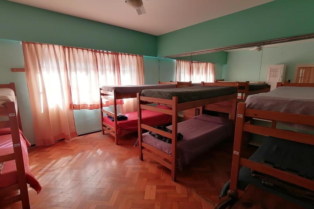 Alamo Hostel & Suites Mendoza Bagian luar foto