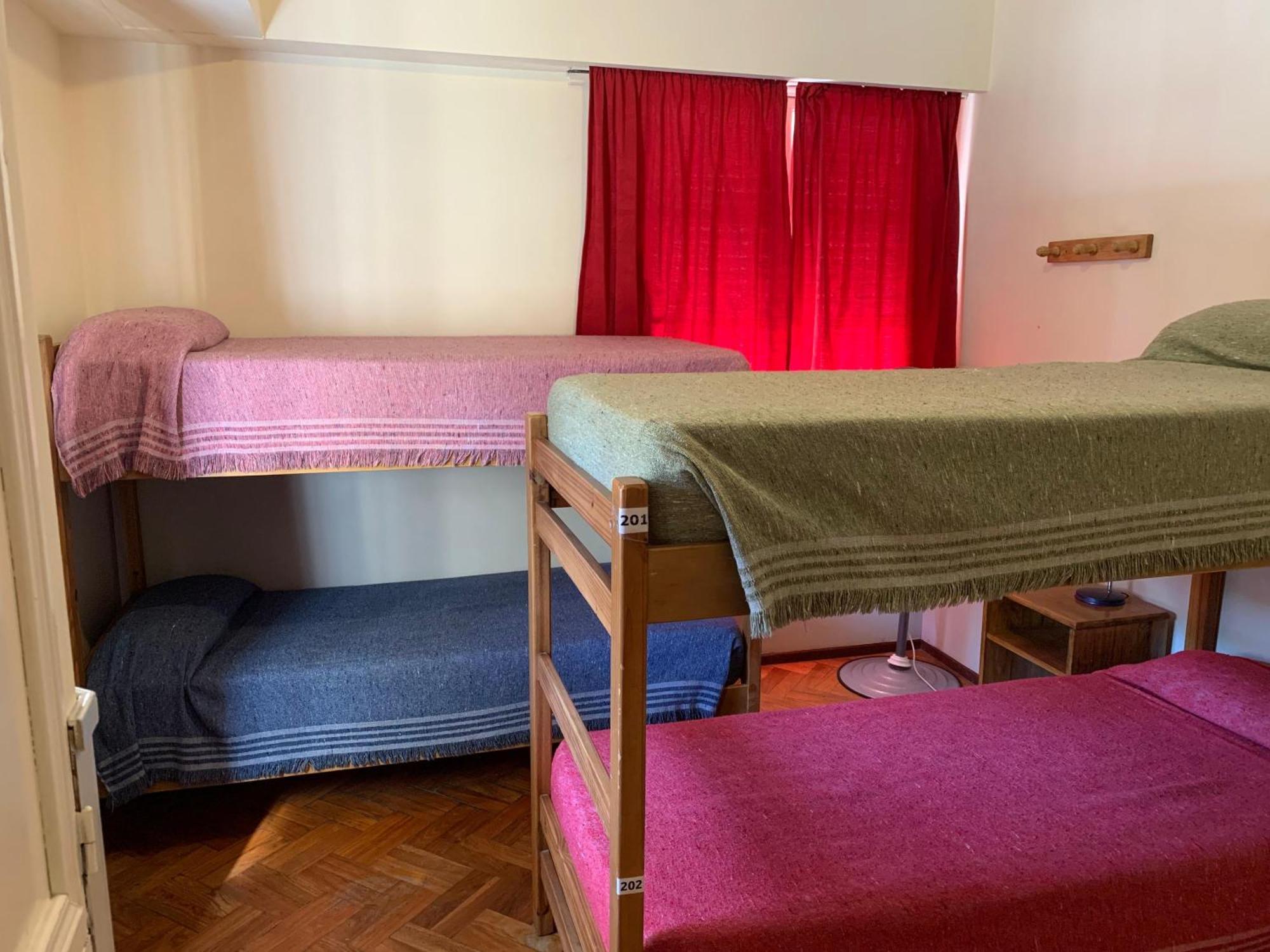 Alamo Hostel & Suites Mendoza Bagian luar foto