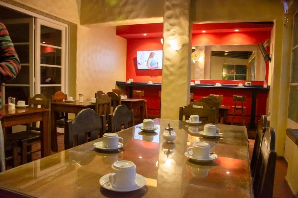 Alamo Hostel & Suites Mendoza Bagian luar foto